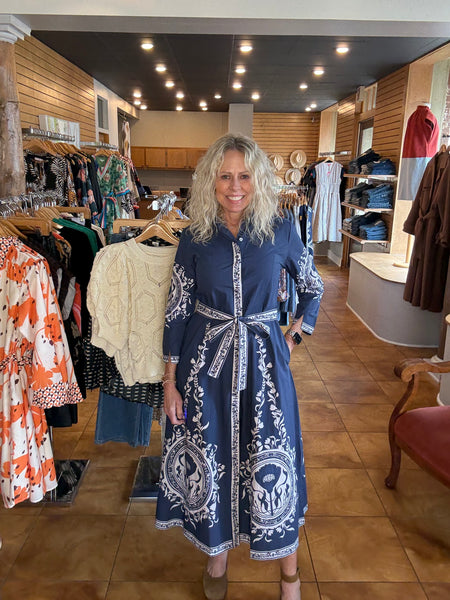 Isla Payal Chelsea Maxi Dress [navy]